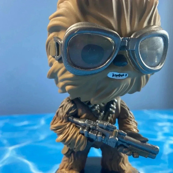 Star Wars - Chewbacca w/ Goggles & Bowcaster Funko Pop! Bobble head #239 - Picture 7 of 8